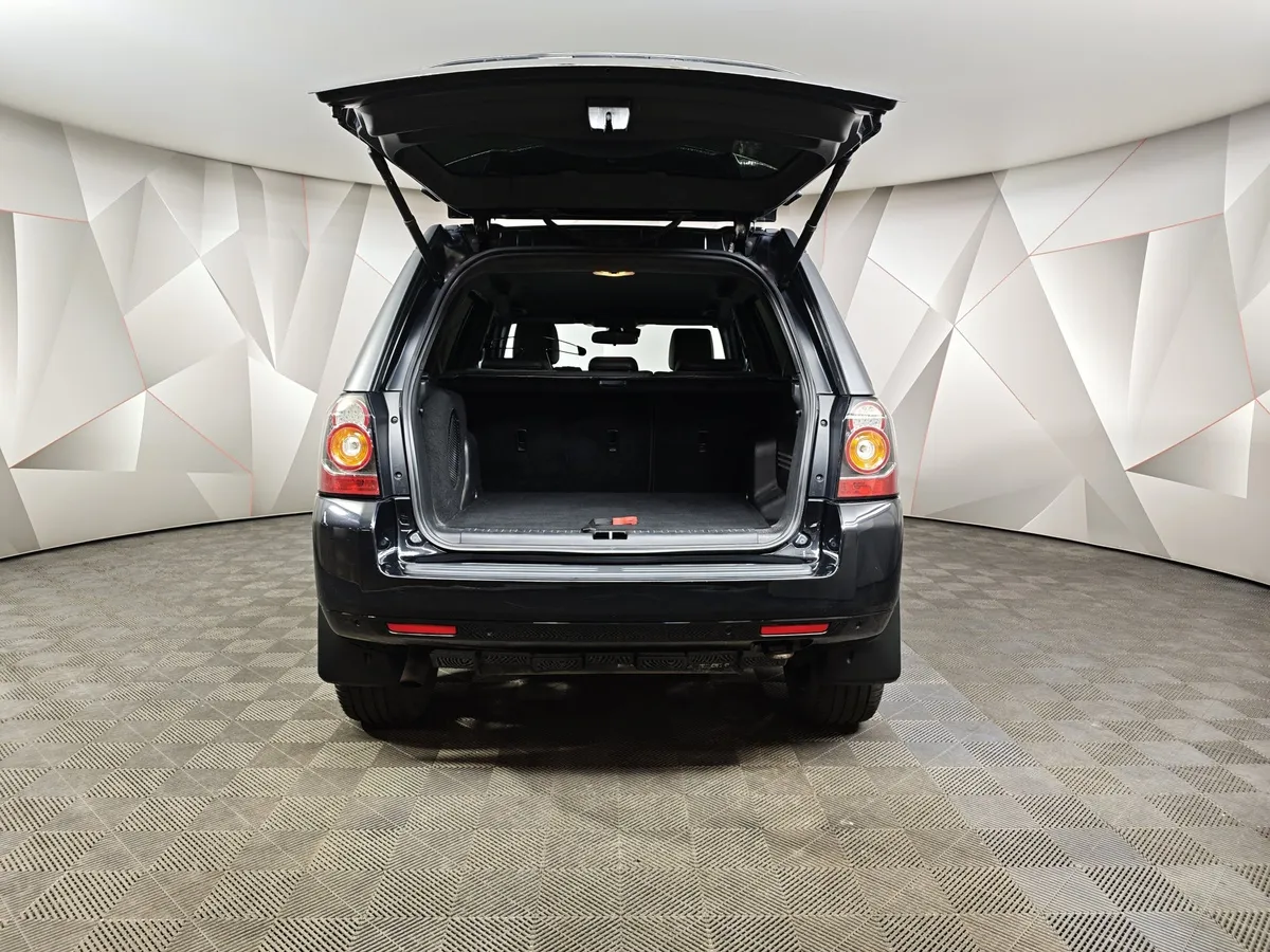 Land Rover Freelander 2.2 SD4 AT 4WD (190 л.с.) HSE Черный в АВИЛОН. Слайд №11