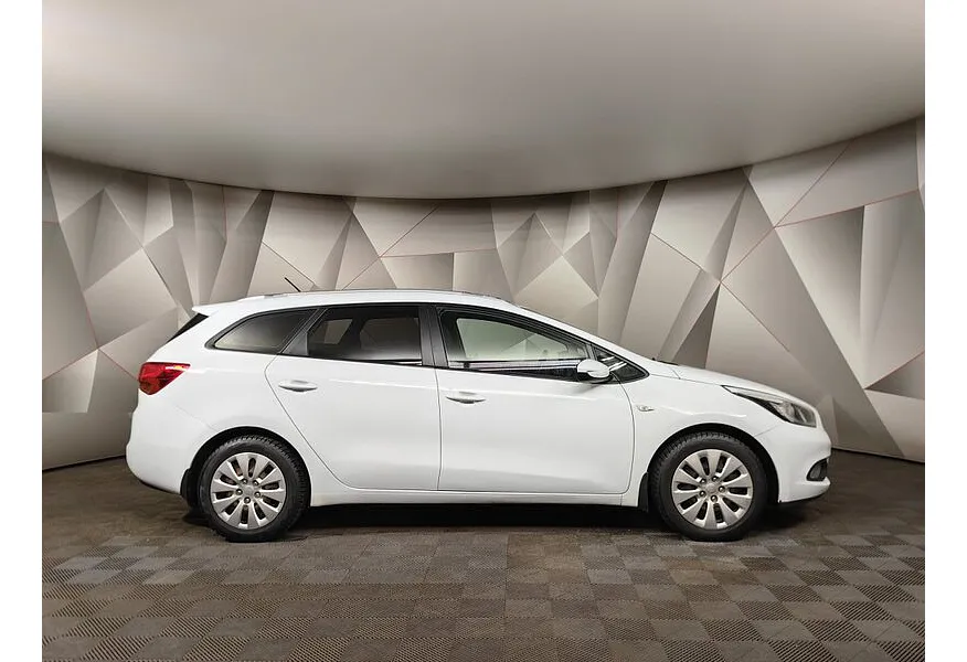 Kia Ceed 1.6 MT (129 л.с.) Comfort Белый в АВИЛОН. Слайд №6