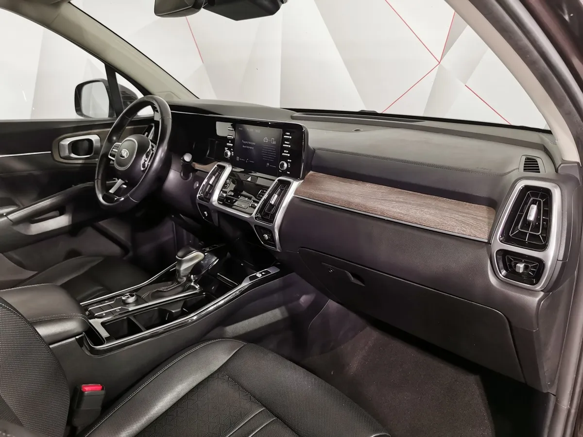 Kia Sorento 2.2 CRDi 4WD DCT (199 л.с.) Luxe Коричневый в АВИЛОН. Слайд №12