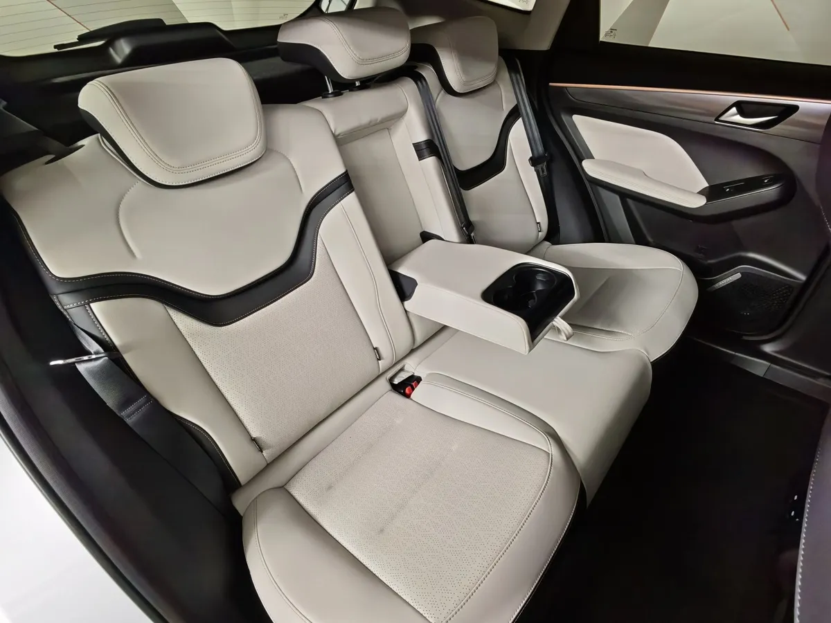 Haval Jolion 1.5 DCT (143 л.с.) Premium Белый в АВИЛОН. Слайд №17