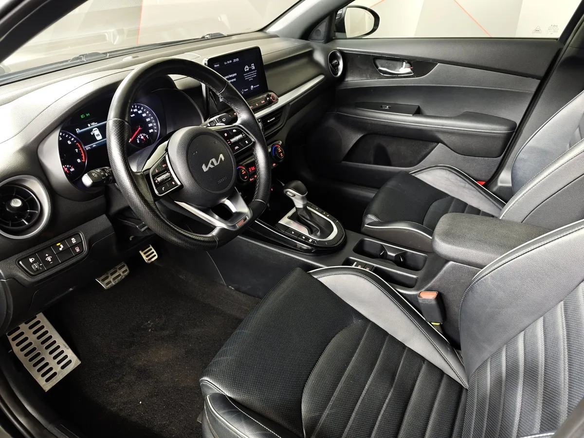 Kia Cerato 2.0 MPI AT (150 л.с.) GT Line Черный в АВИЛОН. Слайд №19