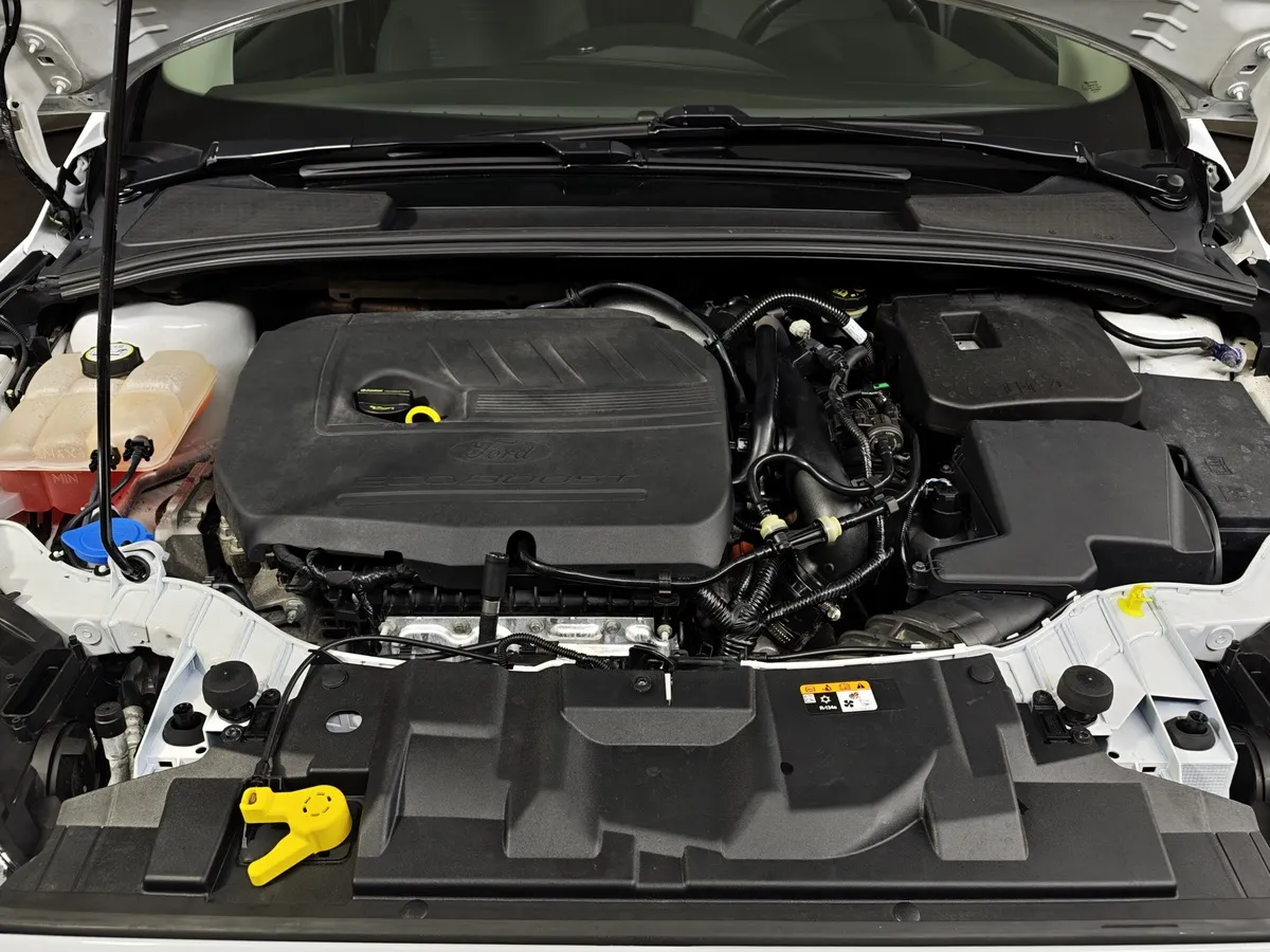 Ford Focus 1.5 EcoBoost AT (150 л.с.) Titanium Белый в АВИЛОН. Слайд №11