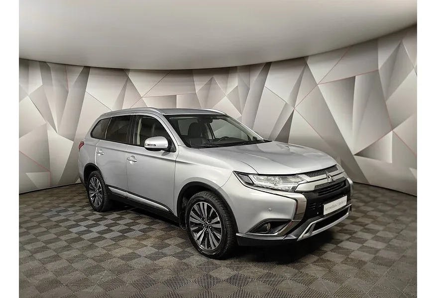 Mitsubishi Outlander 2.0 CVT 4WD (146 л.с.) Серебристый в АВИЛОН. Слайд №3