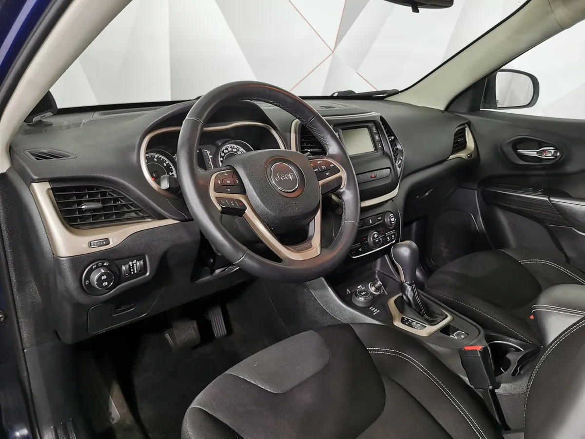 Jeep Cherokee 2.4 Tigershark Multiair AT AWD (177 л.с.) Синий в АВИЛОН. Слайд №18