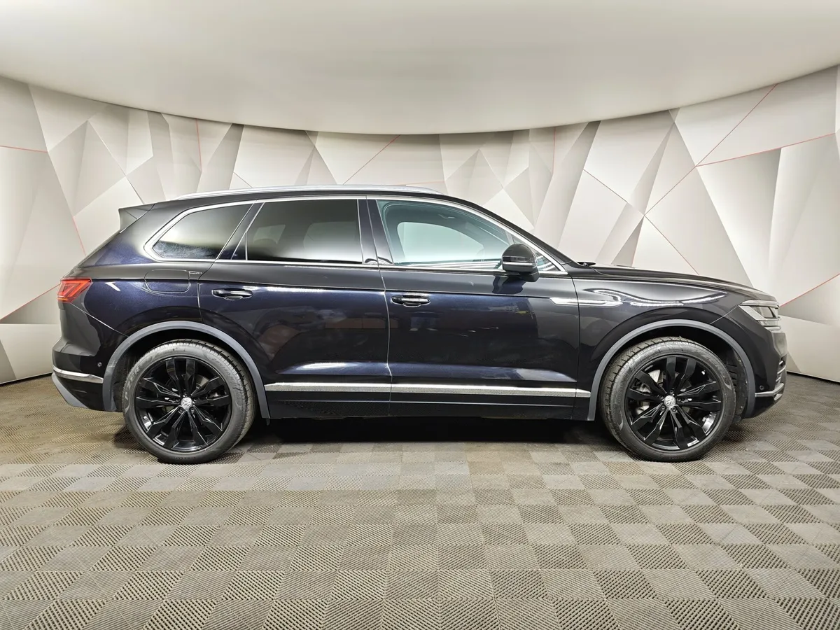 Volkswagen Touareg 2.0 TSI Tiptronic 4Motion (249 л.с.) Exclusive Черный в АВИЛОН. Слайд №6
