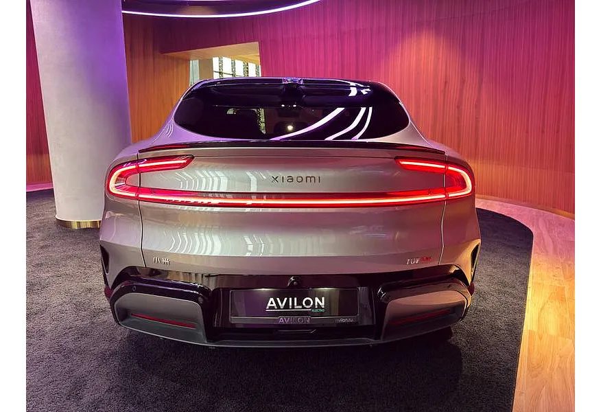 Xiaomi YU7 AT 4WD (690 л.с.) MAX Серый в АВИЛОН. Слайд №3