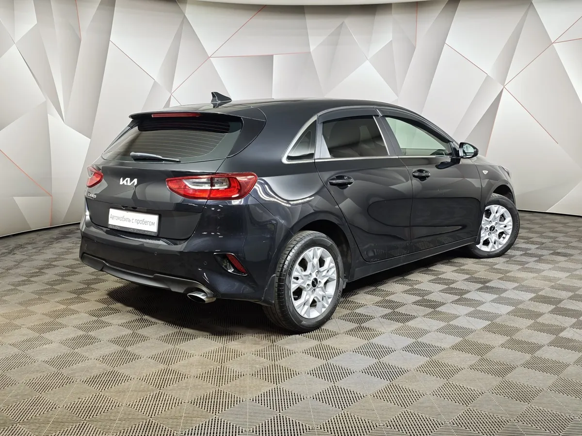 Kia Ceed 1.6 MPI AT (128 л.с.) Luxe Черный в АВИЛОН. Слайд №2