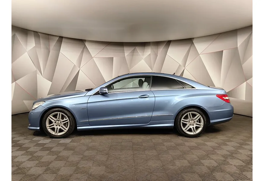 АВИЛОН - Mercedes-Benz E-Класс E 200 T BlueEfficiency 7G-Tronic Plus (184 л.с.) Голубой - slide 2
