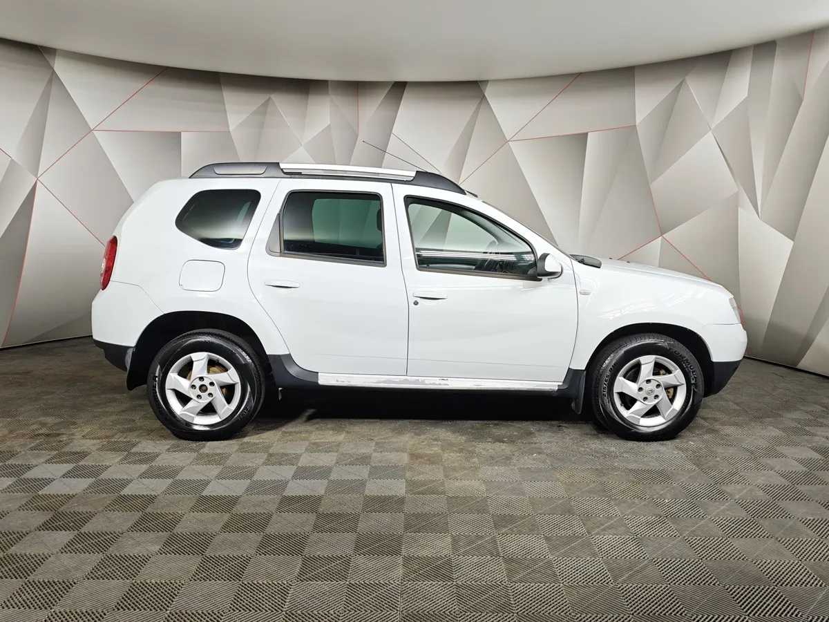 Renault Duster 2.0 AT (135 л.с.) Белый в АВИЛОН. Слайд №6