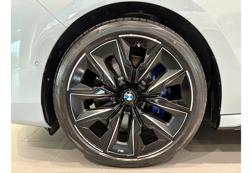 BMW 7 серия 760i xDrive Steptronic (535 л.с.) Серый в АВИЛОН. Слайд №9