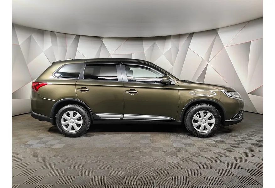 Mitsubishi Outlander 2.0 MIVEC CVT 2WD (146 л.с.) Invite Коричневый в АВИЛОН. Слайд №6