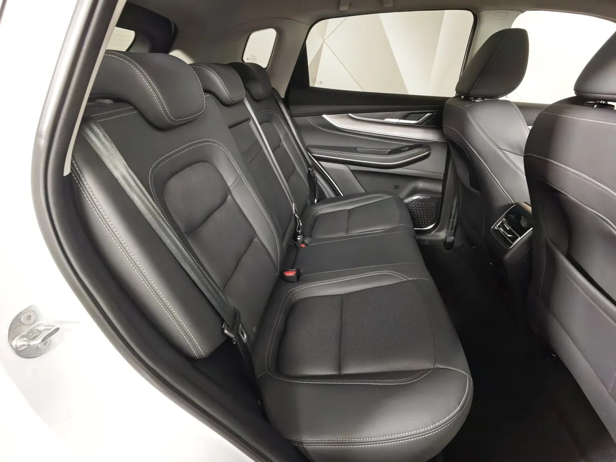 EXEED LX 1.6T DCT 4WD (150 л.с) Premium Plus Белый в АВИЛОН. Слайд №15