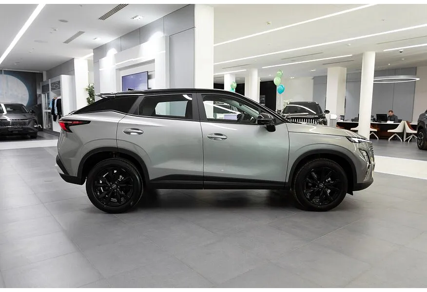 Omoda C5 1.6T DCT 4WD (150 л.с.) Supreme (2 цвета) Серебристый в АВИЛОН. Слайд №3