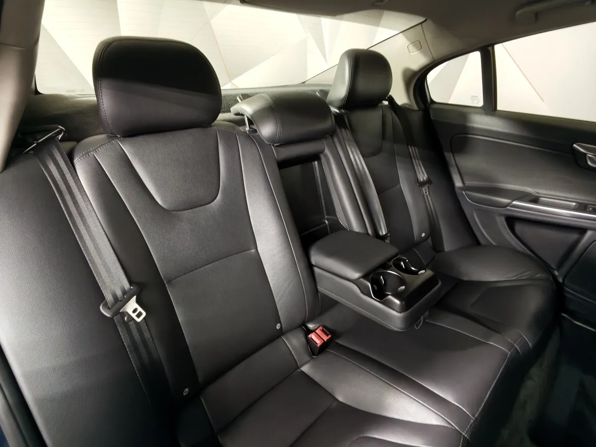 Volvo S60 2.0 T4 AT (180 л.с.) Summum Синий в АВИЛОН. Слайд №16