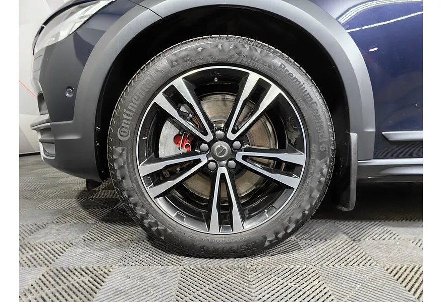 Volvo V90 Cross Country 2.0 T5 Drive-E AT AWD (249 л.с.) Pro Синий в АВИЛОН. Слайд №9