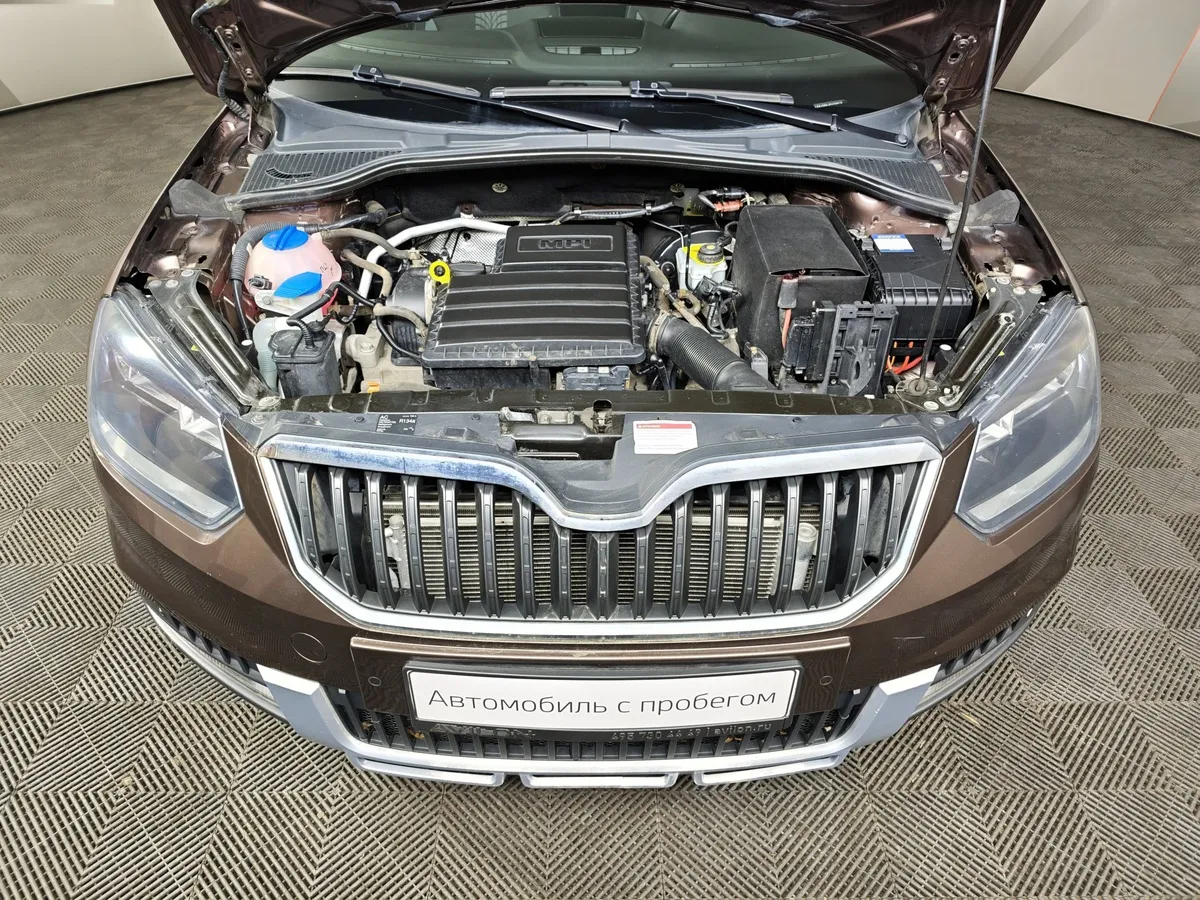 Skoda Yeti 1.6 AT (110 л.с.) Коричневый в АВИЛОН. Слайд №11