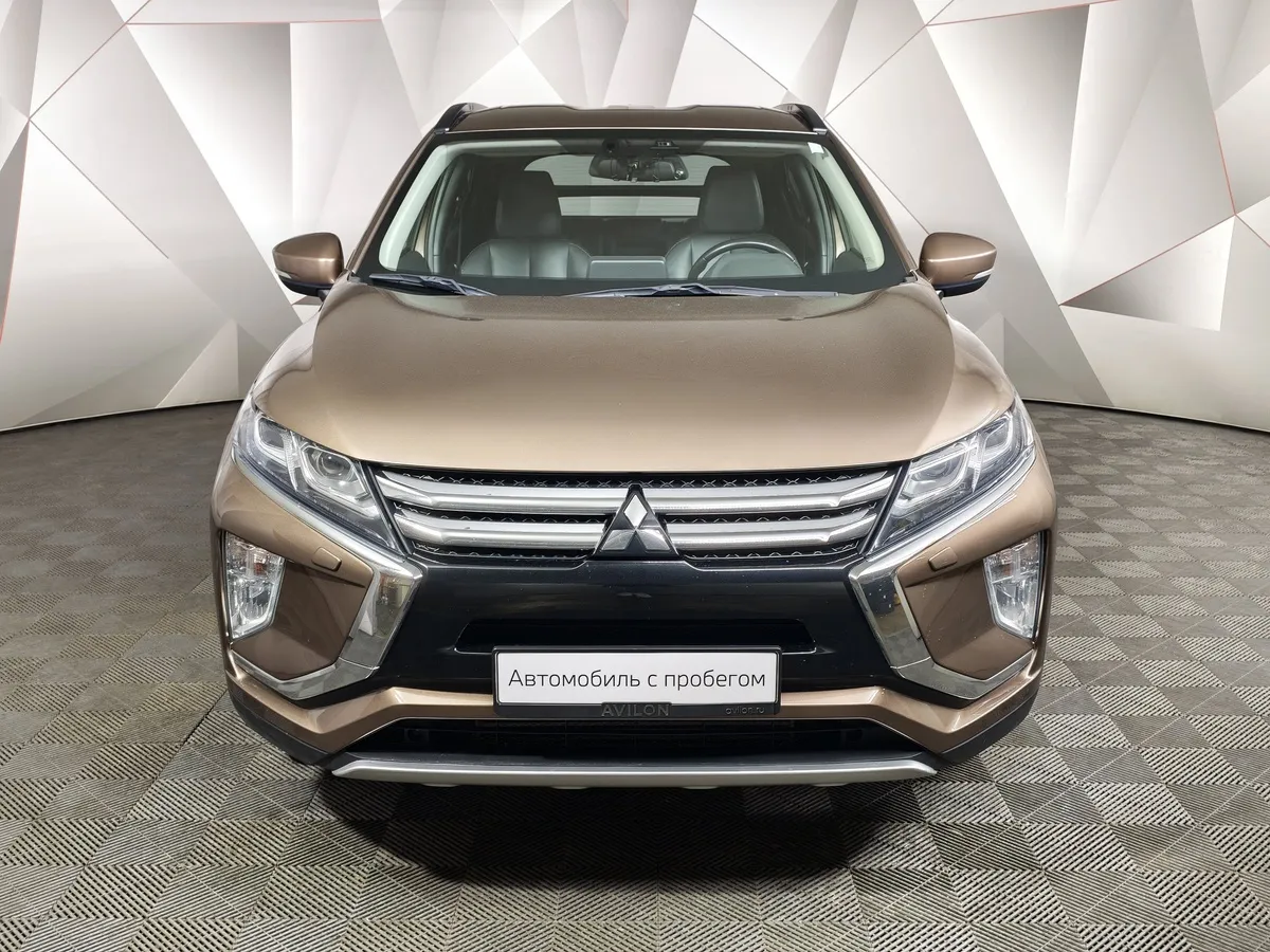 Mitsubishi Eclipse Cross 2.0 CVT (150 л.с.) Instyle Коричневый в АВИЛОН. Слайд №7