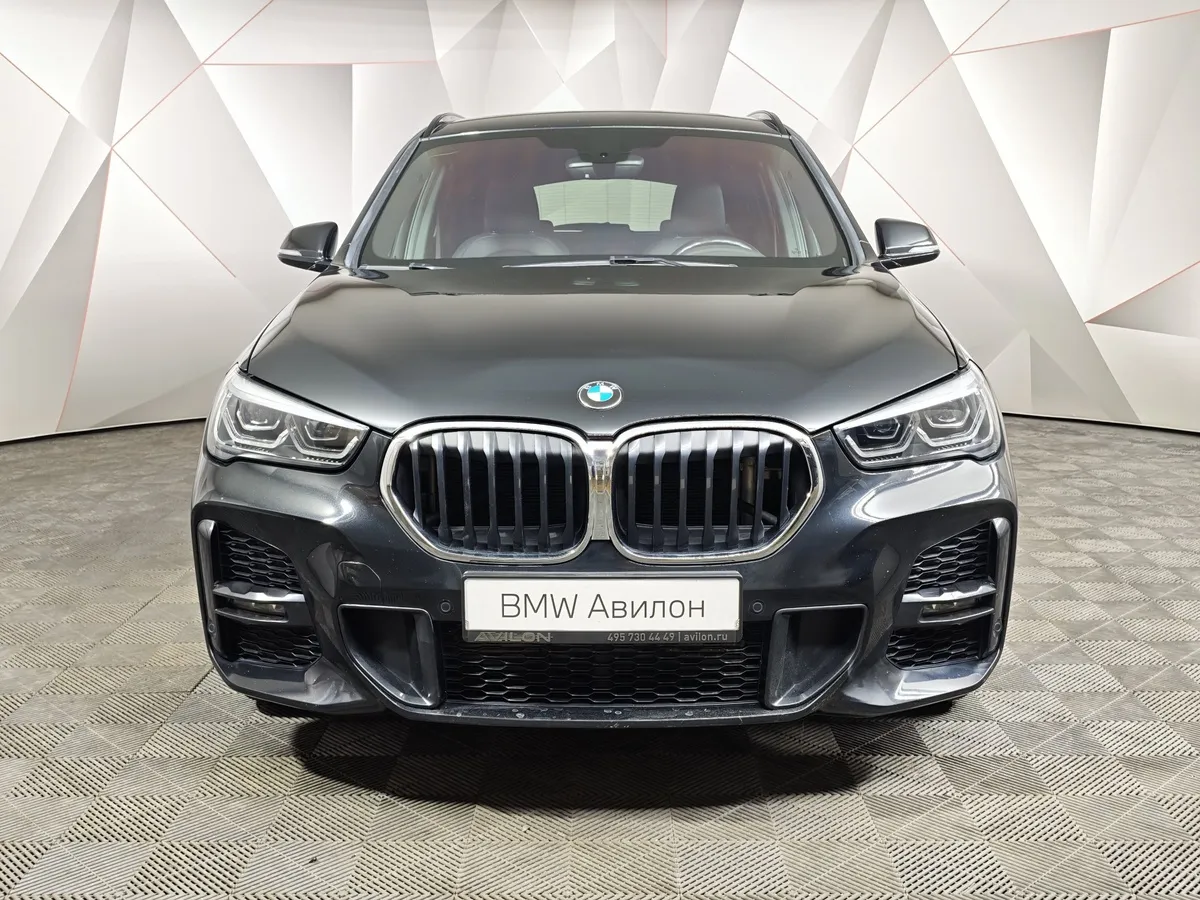 BMW X1 20i xDrive Steptronic AT (192 л.с.) M Sport Черный в АВИЛОН. Слайд №3