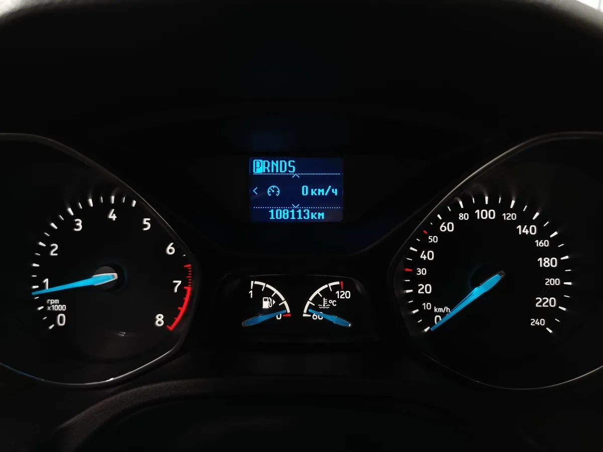 Ford Focus 1.6 Ti-VCT PowerShift (125 л.с.) SYNC Edition Серый в АВИЛОН. Слайд №17