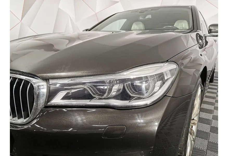 BMW 7 серия 730Ld xDrive AT (265 л.с.) Коричневый в АВИЛОН. Слайд №8