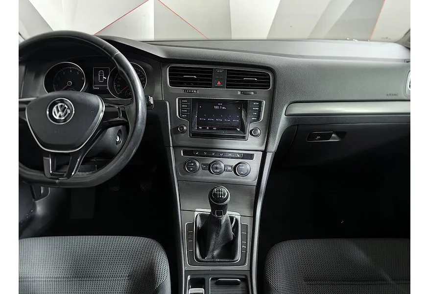 Volkswagen Golf 1.4 TSI BlueMotion MT (122 л.с.) Trendline Голубой в АВИЛОН. Слайд №11