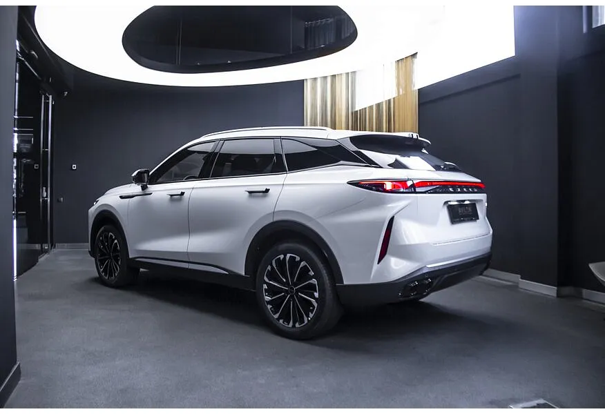 EXEED RX 2.0T 8AT 4WD (249 л.с.) Premium Белый в АВИЛОН. Слайд №4