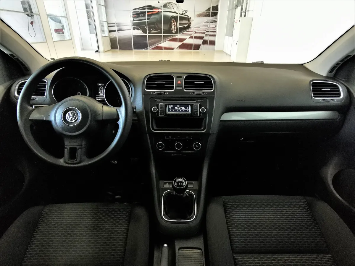 Volkswagen Golf 1.2 TSI MT (85 л.с.) Trendline Синий в АВИЛОН. Слайд №13