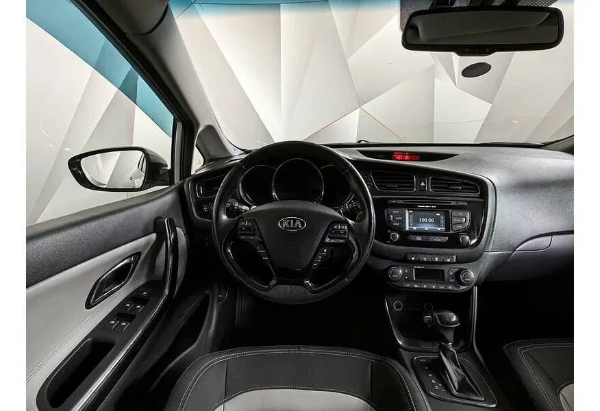 Kia Ceed 1.6 AT (129 л.с.) Серебристый в АВИЛОН. Слайд №19