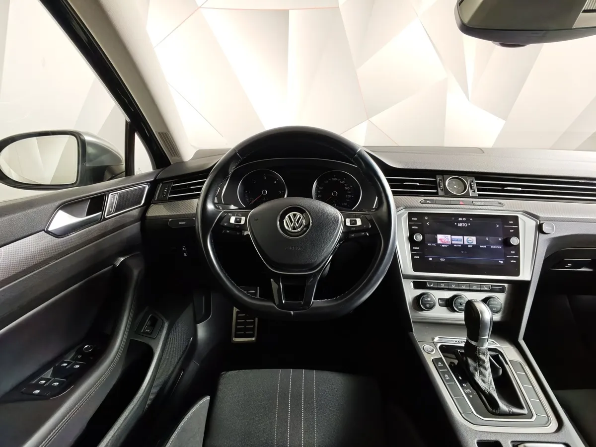 Volkswagen Passat 2.0 AMT (190 л.с.) Variant Серый в АВИЛОН. Слайд №19