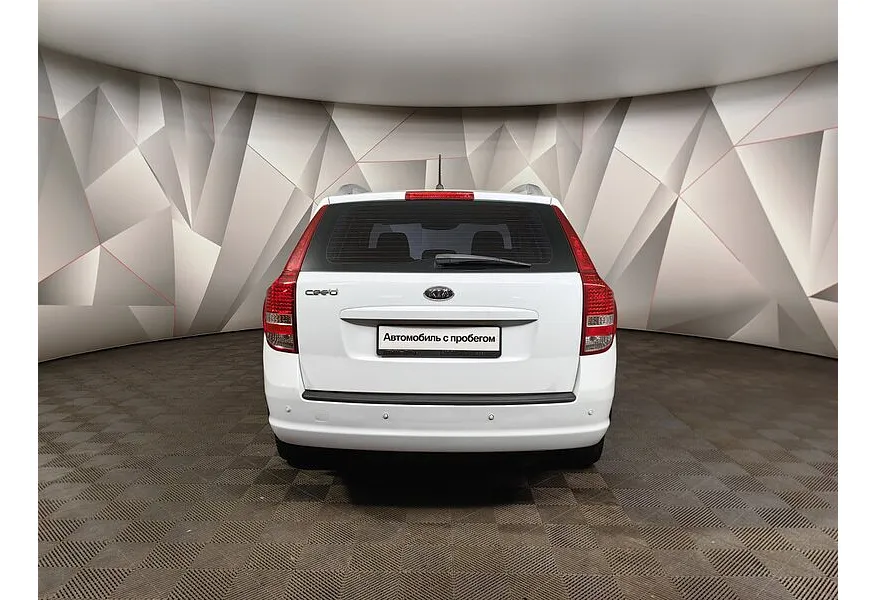 АВИЛОН - Kia Ceed 1.6 AT (122 л.с.) Luxe Белый - slide 5