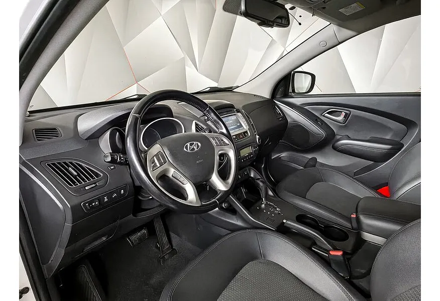 АВИЛОН - Hyundai ix35 2.0 AT 4WD (150 л.с.) Comfort Белый - slide 8