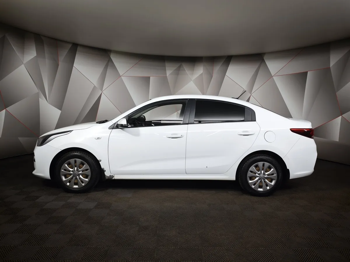 Kia Rio 1.6 AT (123 л.с.) Белый в АВИЛОН. Слайд №5