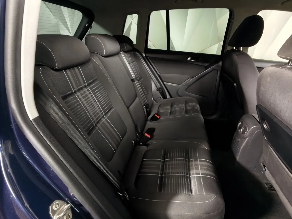 Volkswagen Tiguan 2.0 TSI 4Motion AT (180 л.с.) CLUB Синий в АВИЛОН. Слайд №16