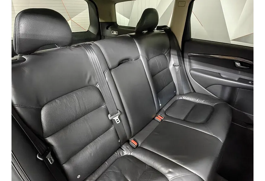 Volvo XC70 2.4 D5 Geartronic AWD (185 л.с.) Серый в АВИЛОН. Слайд №17