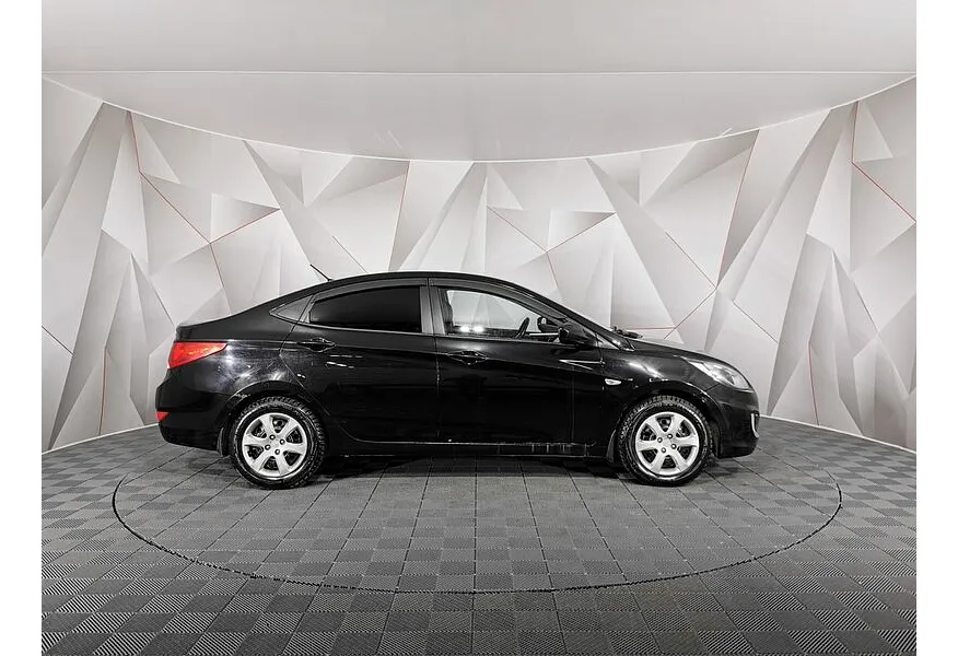 Hyundai Solaris 1.4 AT (100 л.с.) Active Plus Черный в АВИЛОН. Слайд №6