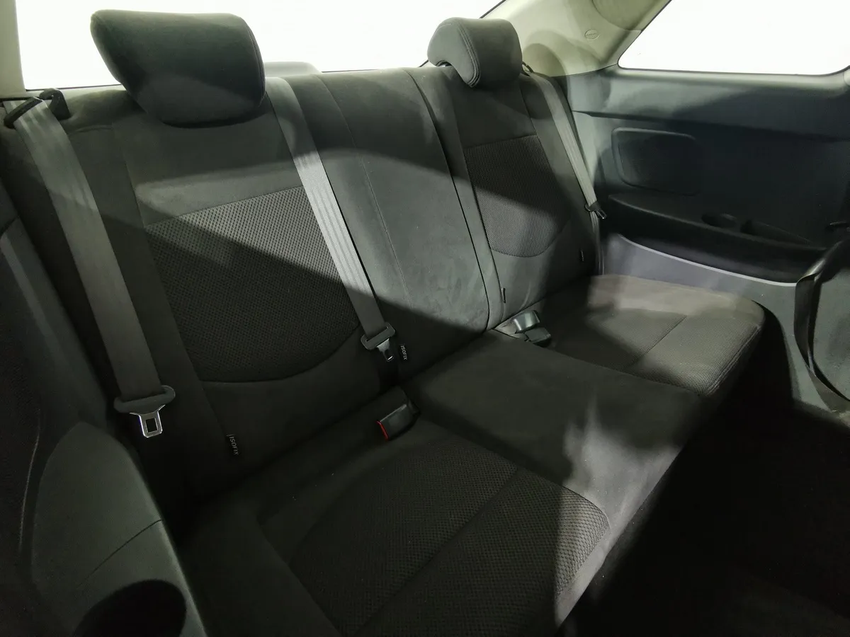 Kia Cerato 1.6 AT (126 л.с.) Серебристый в АВИЛОН. Слайд №14