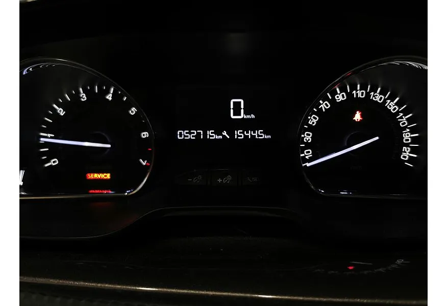 Peugeot 2008 1.6 VTi MT (115 л.с.) Серый в АВИЛОН. Слайд №17