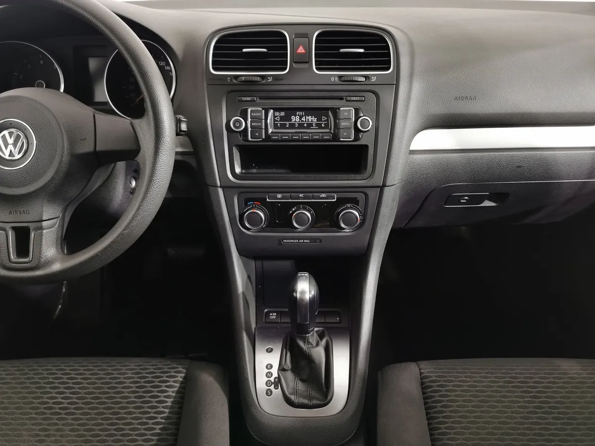 Volkswagen Golf 1.4 TSI DSG (122 л.с.) Trendline Белый в АВИЛОН. Слайд №13