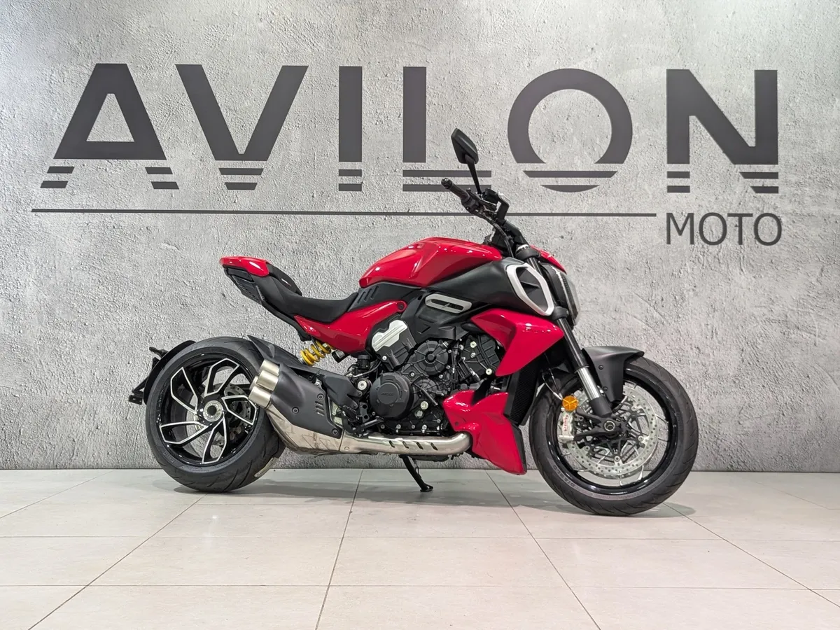 Ducati Diavel V4 1158 см³ (168 л.с.) (168) 1158 Красный в АВИЛОН. Слайд №3