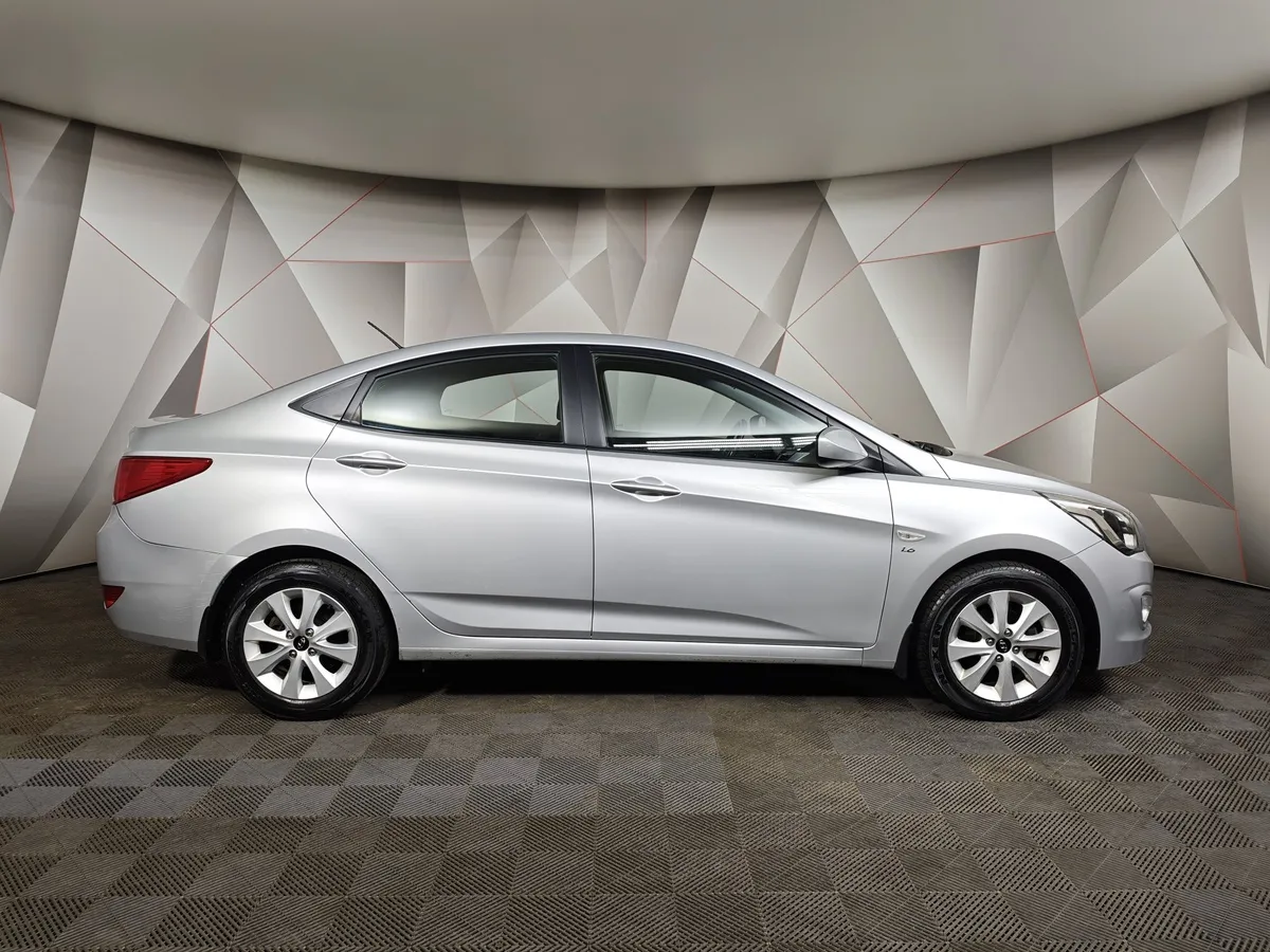 Hyundai Solaris 1.6 AT (123 л.с.) Elegance Серебристый в АВИЛОН. Слайд №6