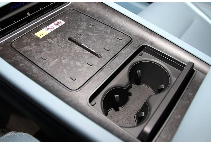 Avatr 12 AT 4WD (578 л.с.) Dual Motor Dynamic Серый в АВИЛОН. Слайд №14