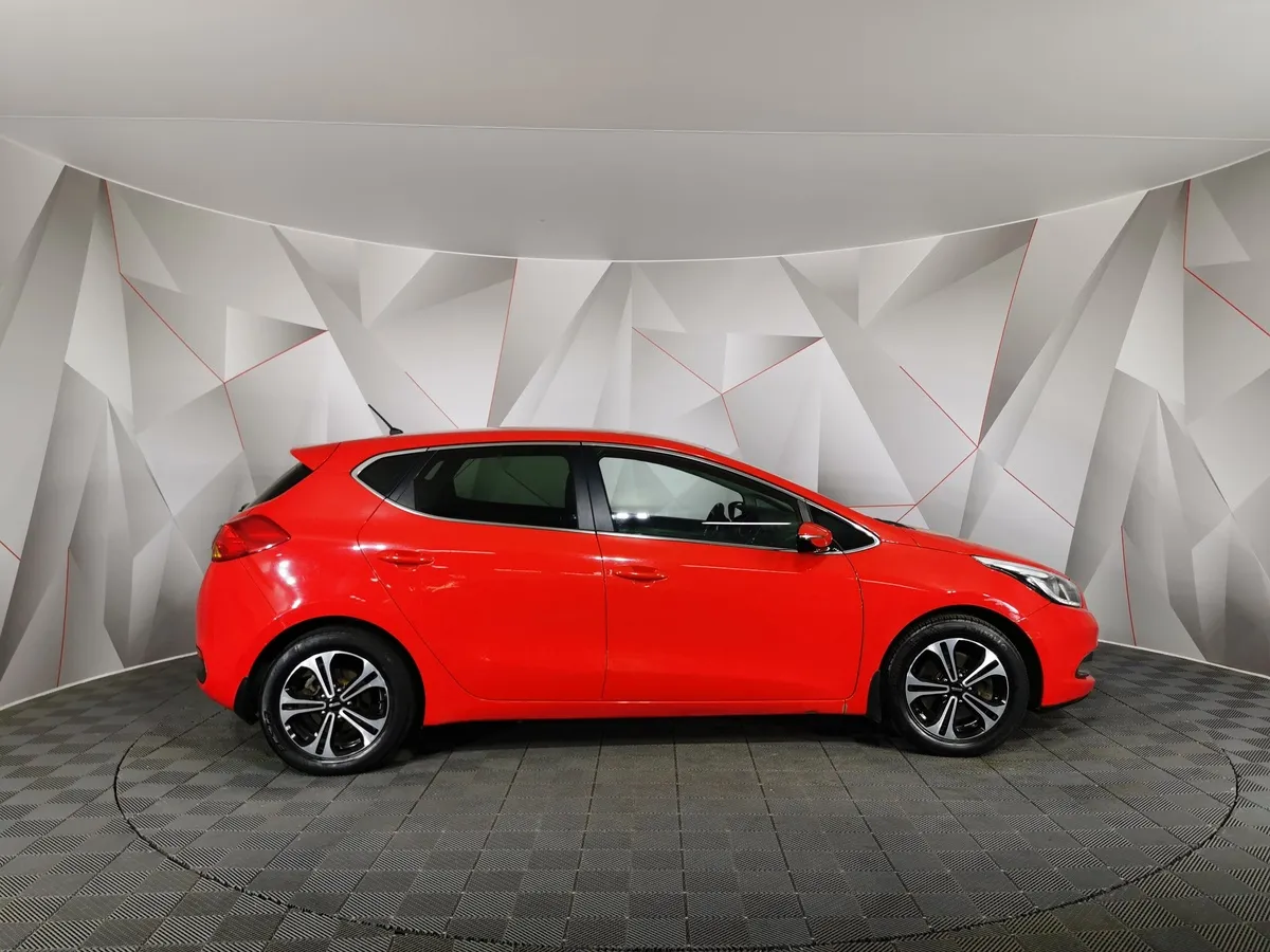 Kia Ceed 1.6 AT (129 л.с.) Luxe Красный в АВИЛОН. Слайд №6