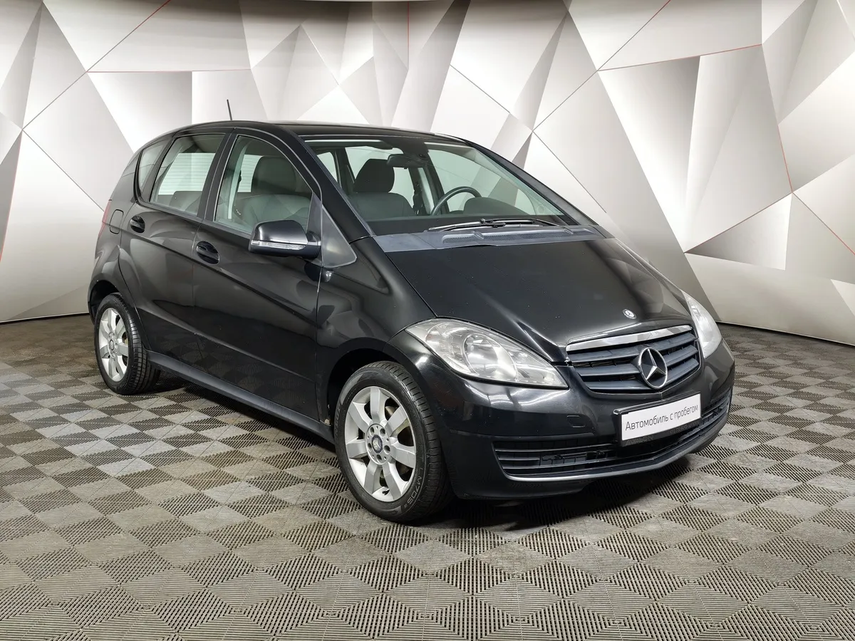 Mercedes-Benz A-Класс A 180 Autotronic (116 л.с.) Черный в АВИЛОН. Слайд №3