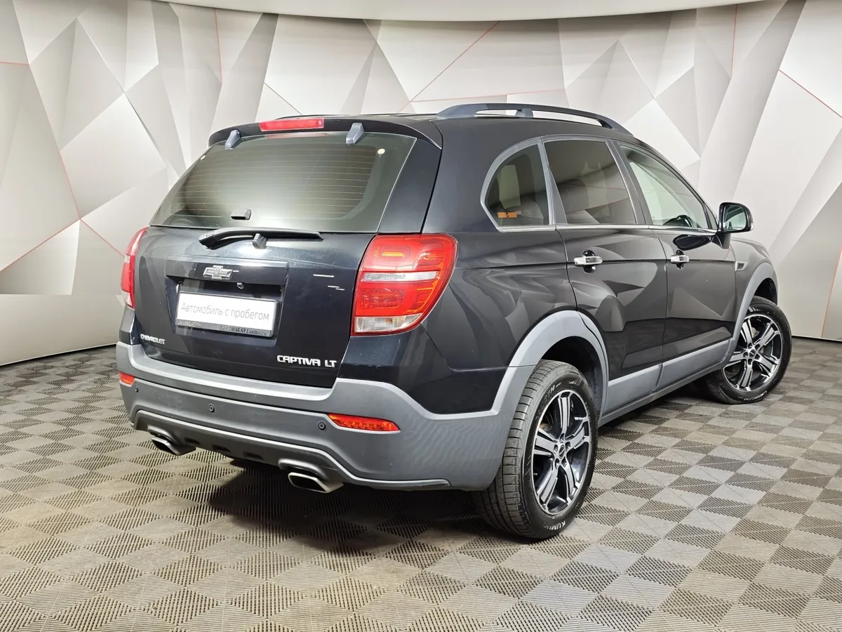 Chevrolet Captiva 2.4 AT (5 мест) (167 л.с.) LT Черный в АВИЛОН. Слайд №2