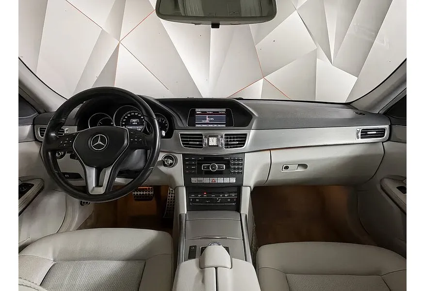 Mercedes-Benz E-Класс E 200 T BlueEfficiency 7G-Tronic Plus (184 л.с.) Белый в АВИЛОН. Слайд №14