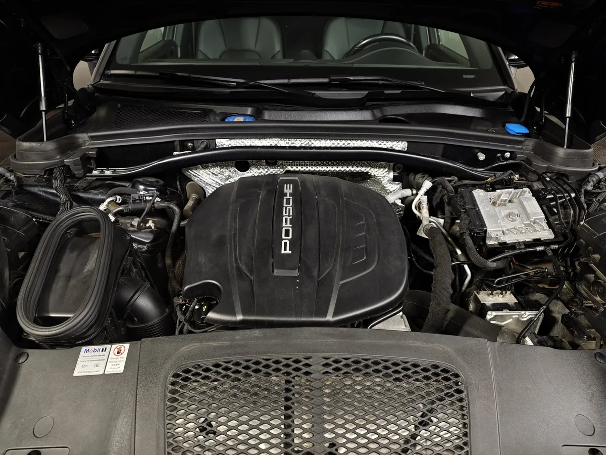 Porsche Macan 2.0 PDK AWD (252 л.с.) Черный в АВИЛОН. Слайд №11