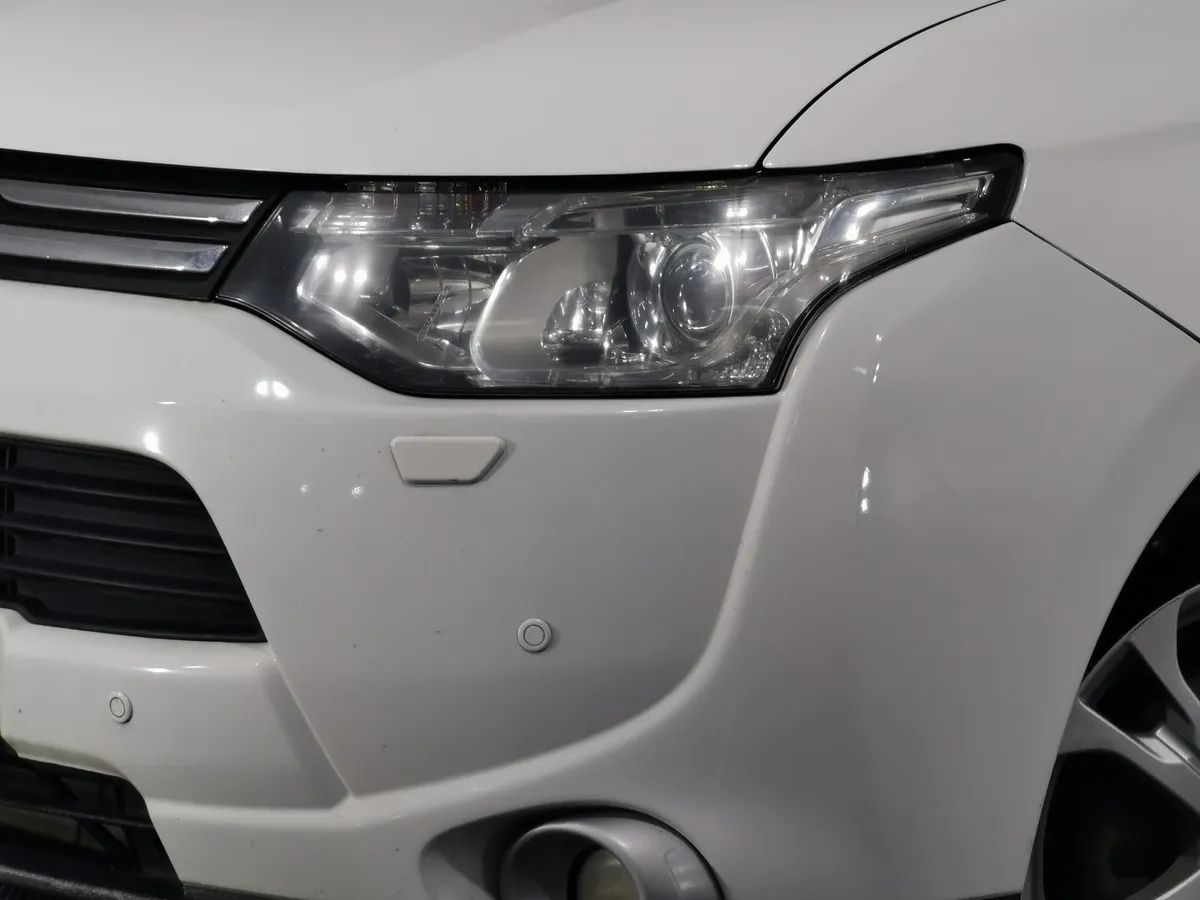 Mitsubishi Outlander 2.4 MIVEC CVT 4WD (167 л.с.) Instyle Белый в АВИЛОН. Слайд №10