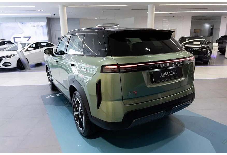 Jaecoo J7 1.5T 6DCT 2WD (147 л.с.) Ultimate LP (2 цвета) Зеленый в АВИЛОН. Слайд №6