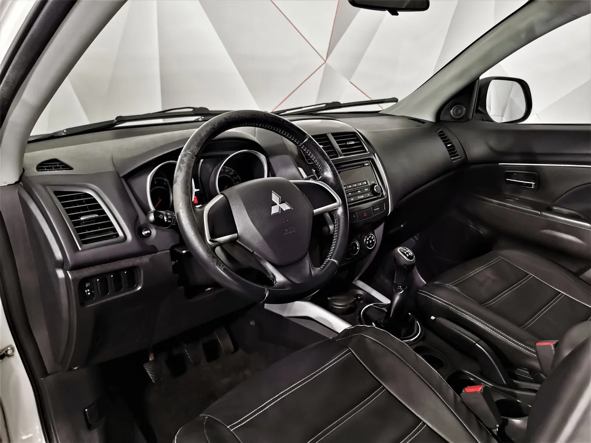 Mitsubishi ASX 1.6 MT 2WD (117 л.с.) Белый в АВИЛОН. Слайд №17
