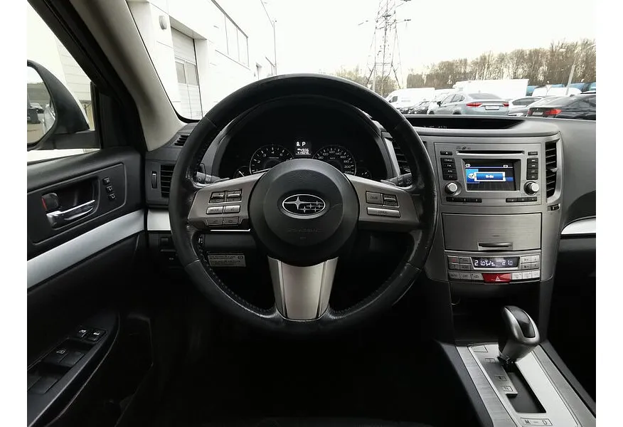 Subaru Outback 2.5 Lineartronic AWD (167 л.с.) Белый в АВИЛОН. Слайд №19